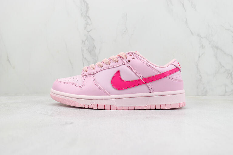Nike Dunk Low Triple Pink