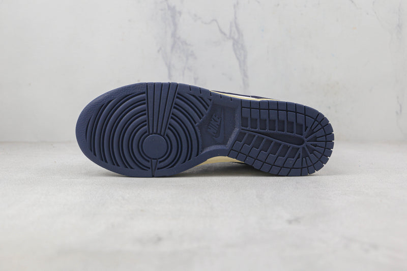 Nike Dunk Low Vintage Navy