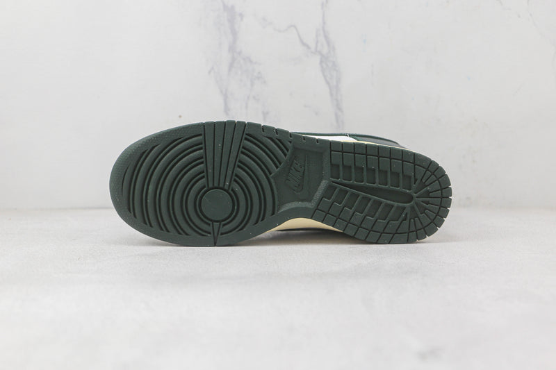 Nike Dunk Low Vintage Green