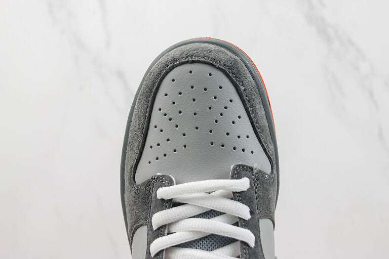 Nike SB Dunk Low Staple NYC Pigeon