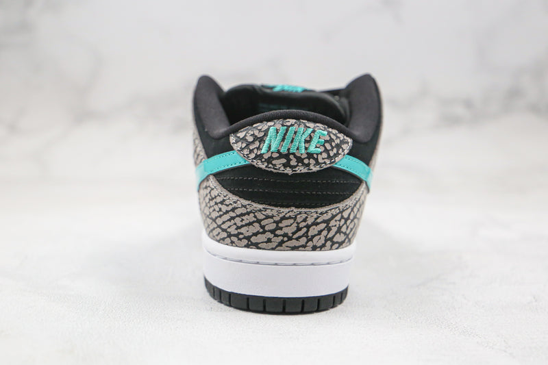 Nike SB Dunk Low atmos Elephant