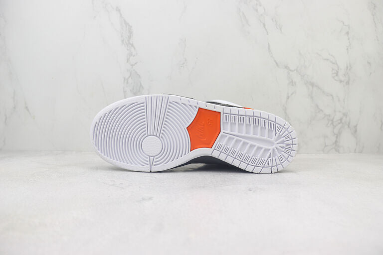 Nike SB Dunk Low TIGHTBOOTH