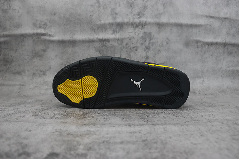 Jordan 4 Retro Thunder