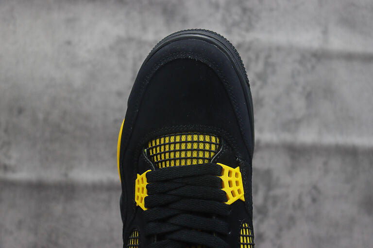 Jordan 4 Retro Thunder
