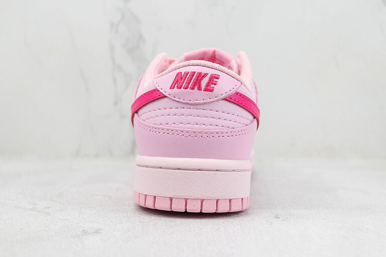 Nike Dunk Low Triple Pink