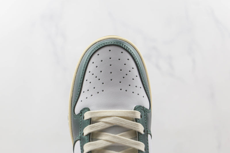 Nike Dunk Low Vintage Green