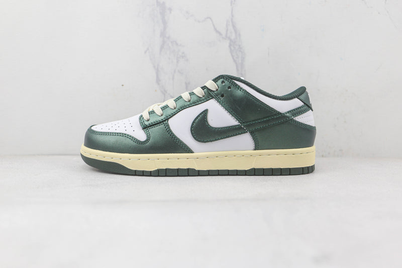 Nike Dunk Low Vintage Green